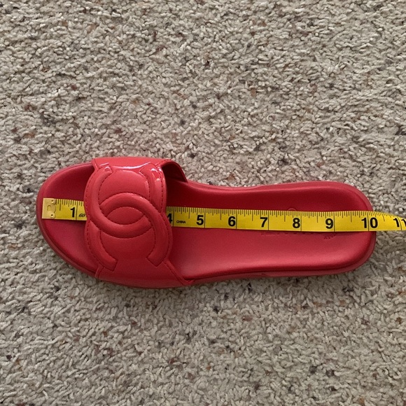 Chanel Cherry Red Patent Leather CC Slides Slipper Sandal Shoes Sz. 39.5 - Picture 8 of 9